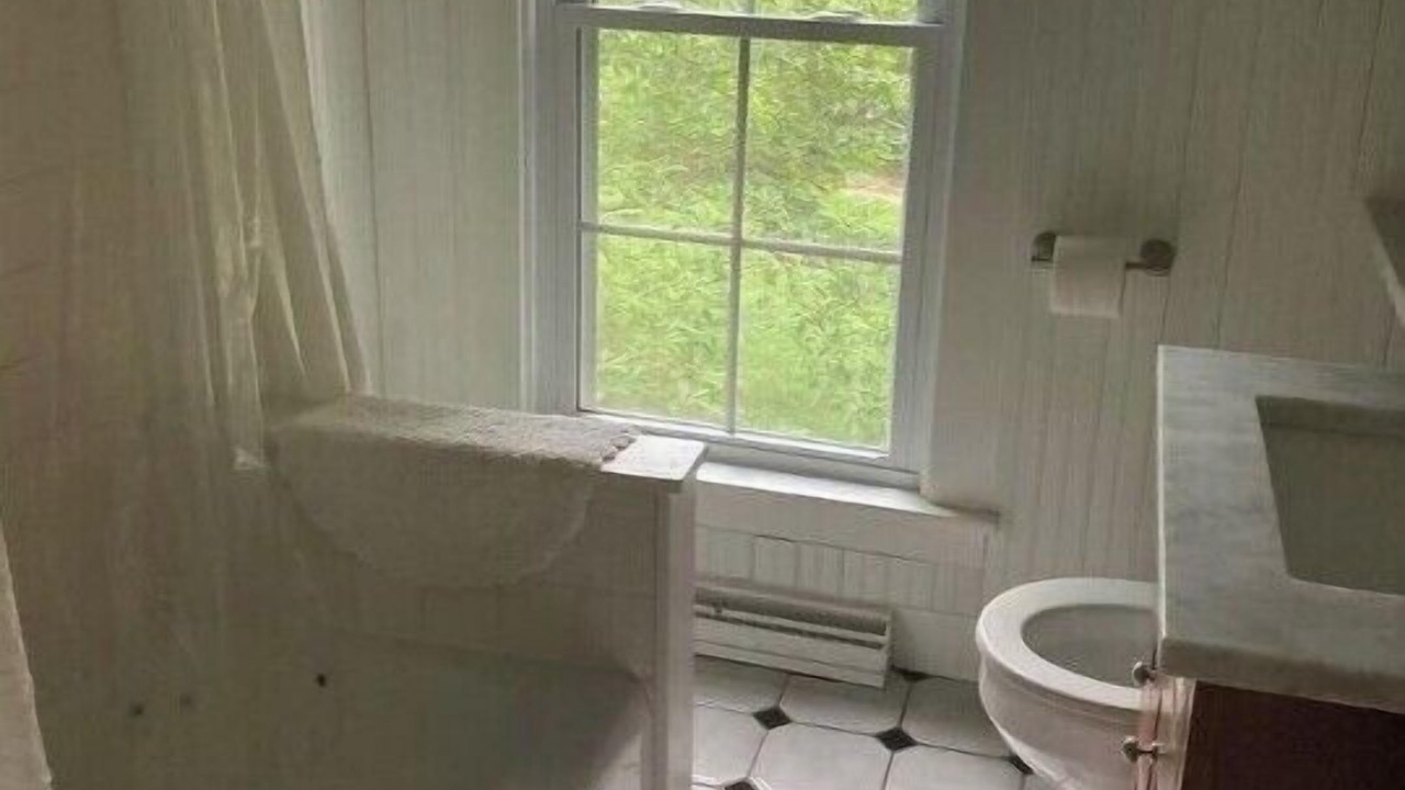 Photo of Bathroom in Hudson