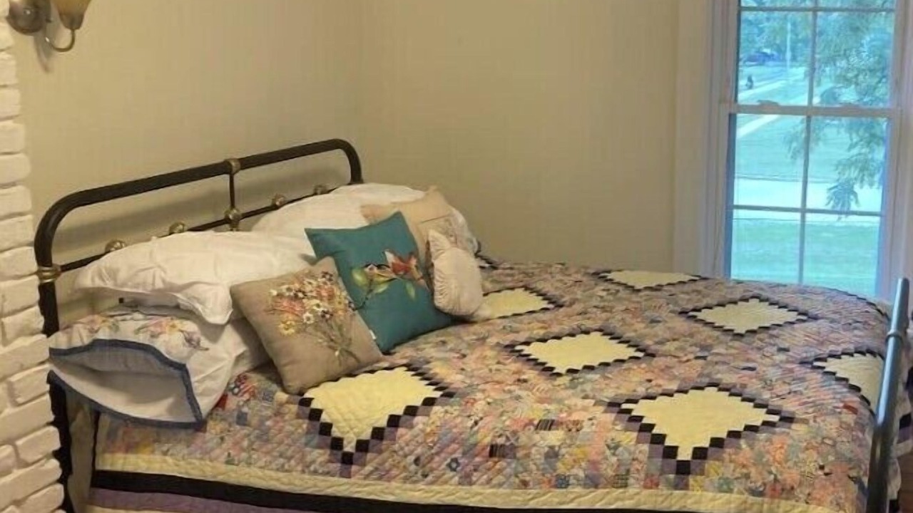 Photo of Bedroom in Hudson
