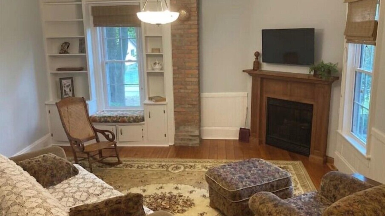 Photo of Livingroom in Hudson