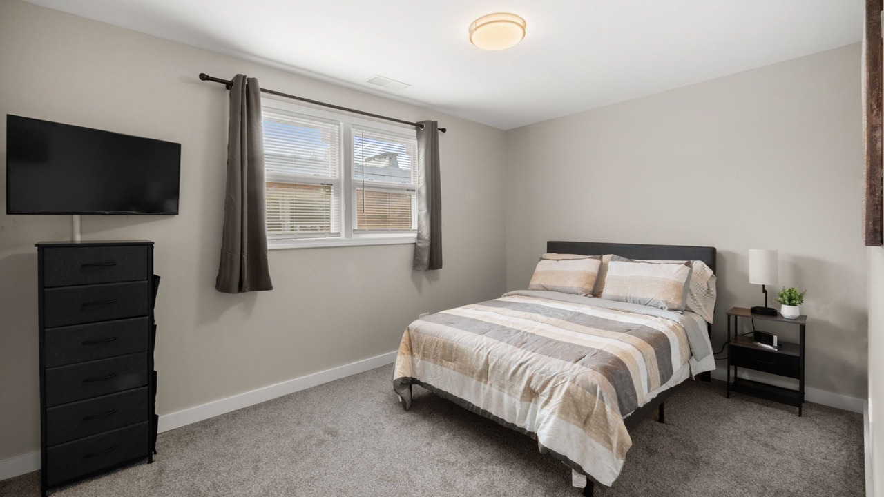 Photo of Bedroom in Jackson Park Highlands