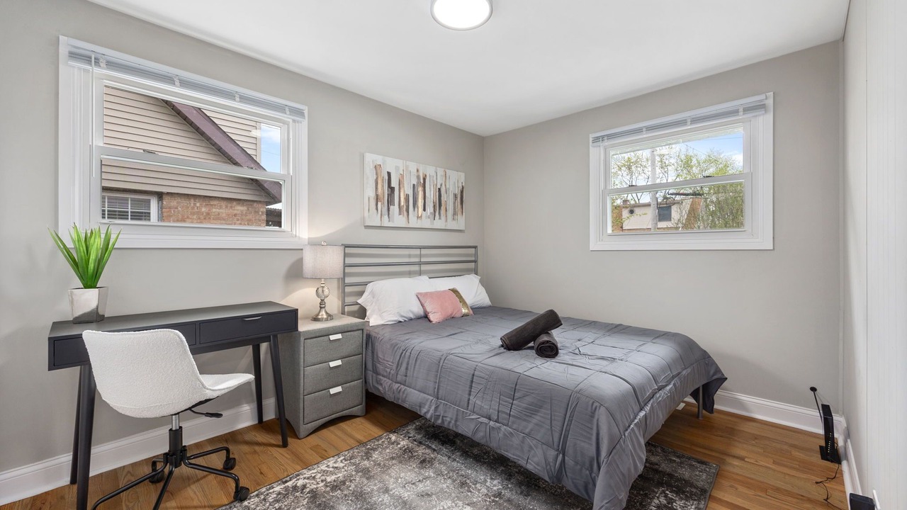 Photo of Bedroom in Bridgeview
