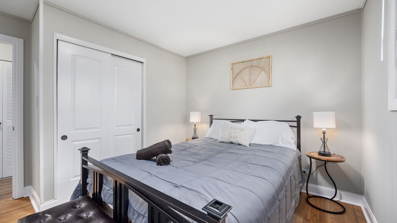 Photo of Bedroom in Bridgeview