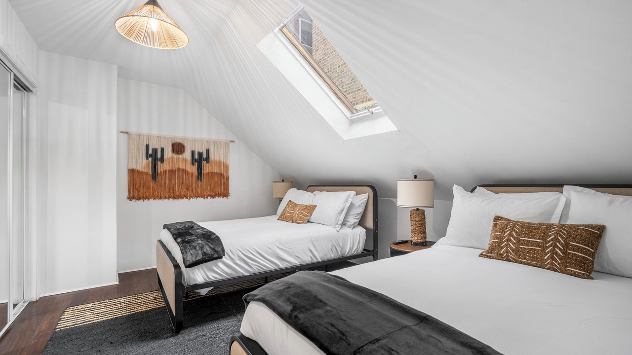 Photo of Bedroom in Lakeview