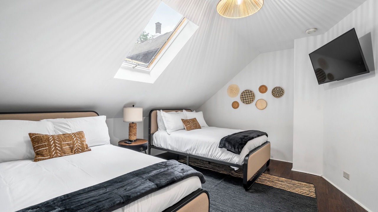 Photo of Bedroom in Lakeview