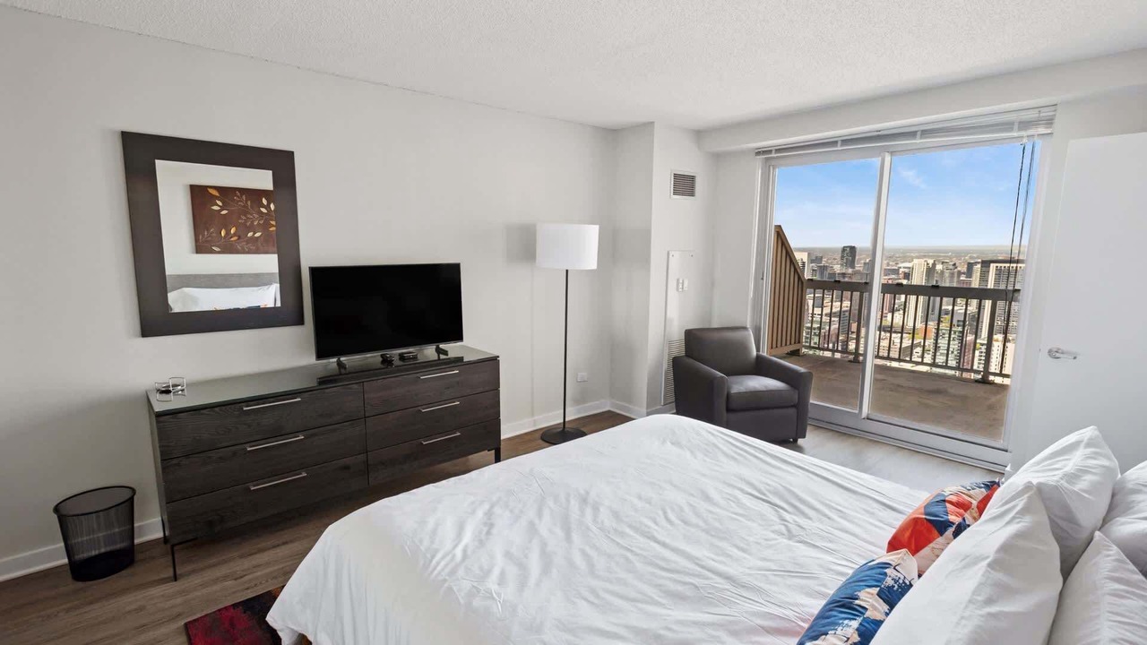Photo of Bedroom in Near North Side