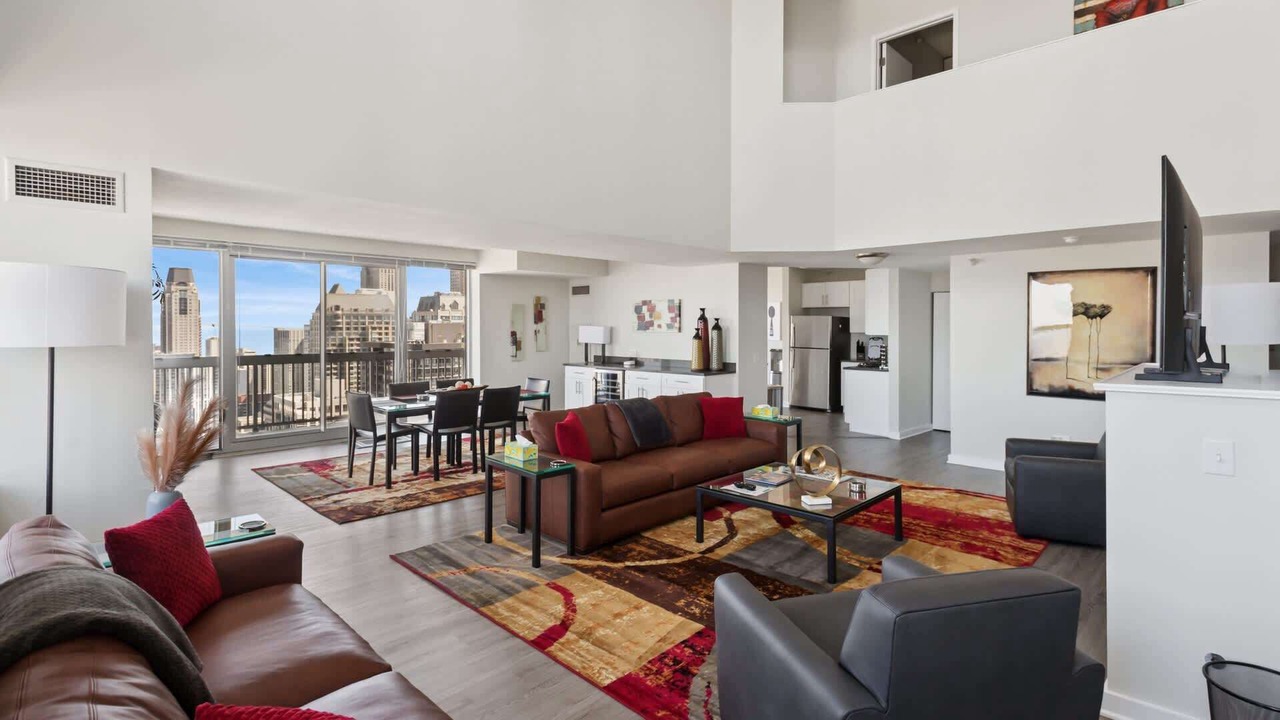 Photo of Livingroom in Near North Side