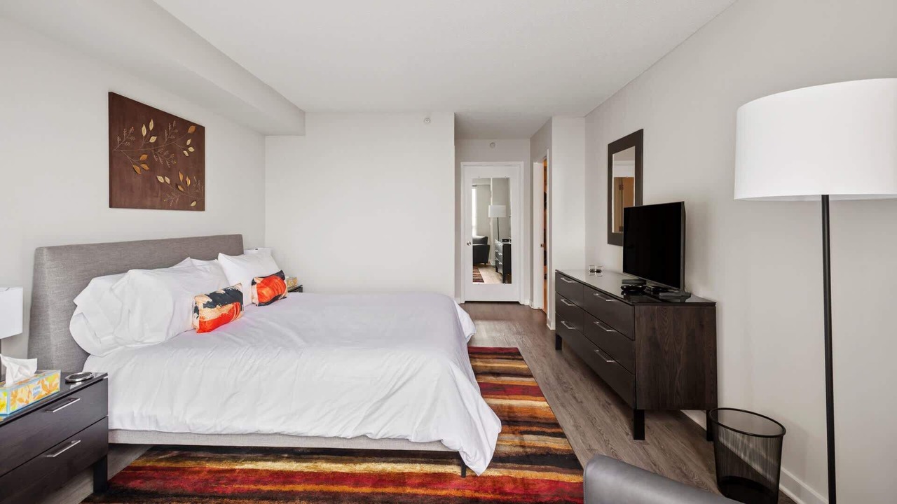 Photo of Bedroom in Near North Side
