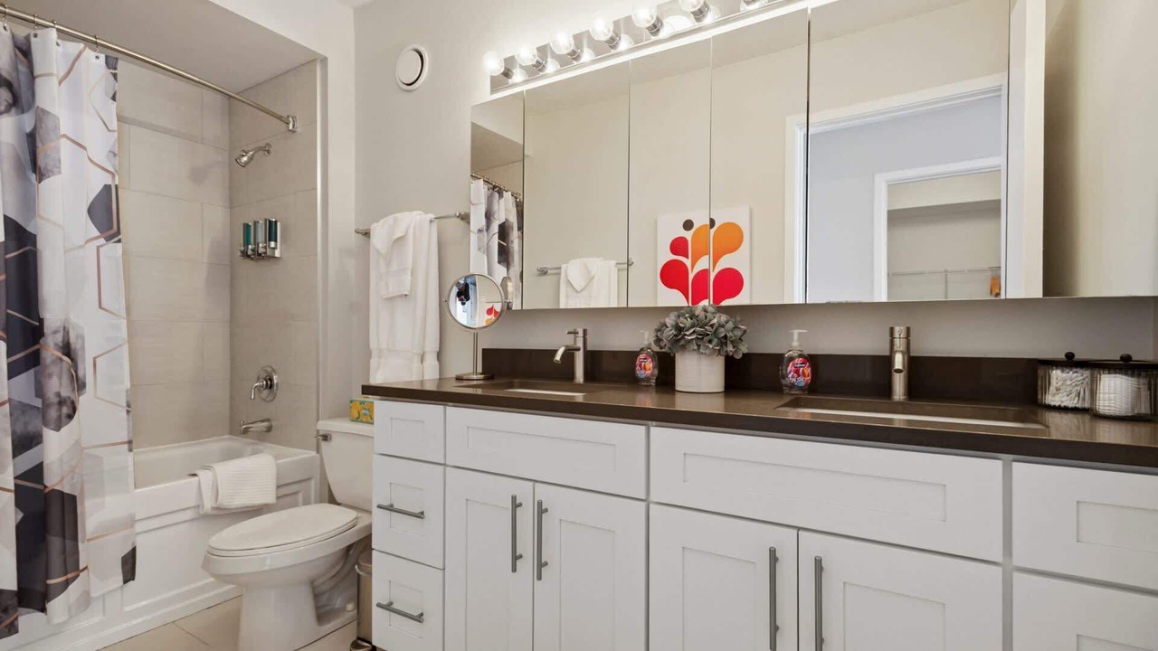 Photo of Bathroom in Near North Side