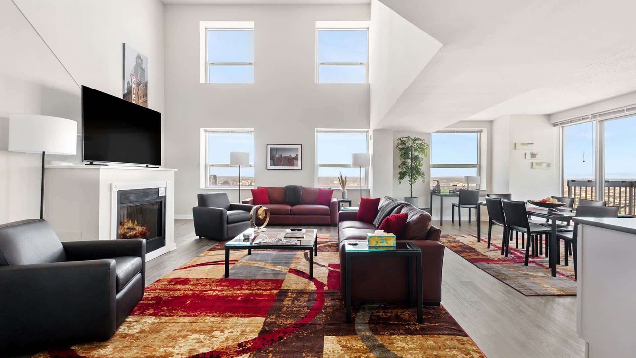 Photo of Livingroom in Near North Side