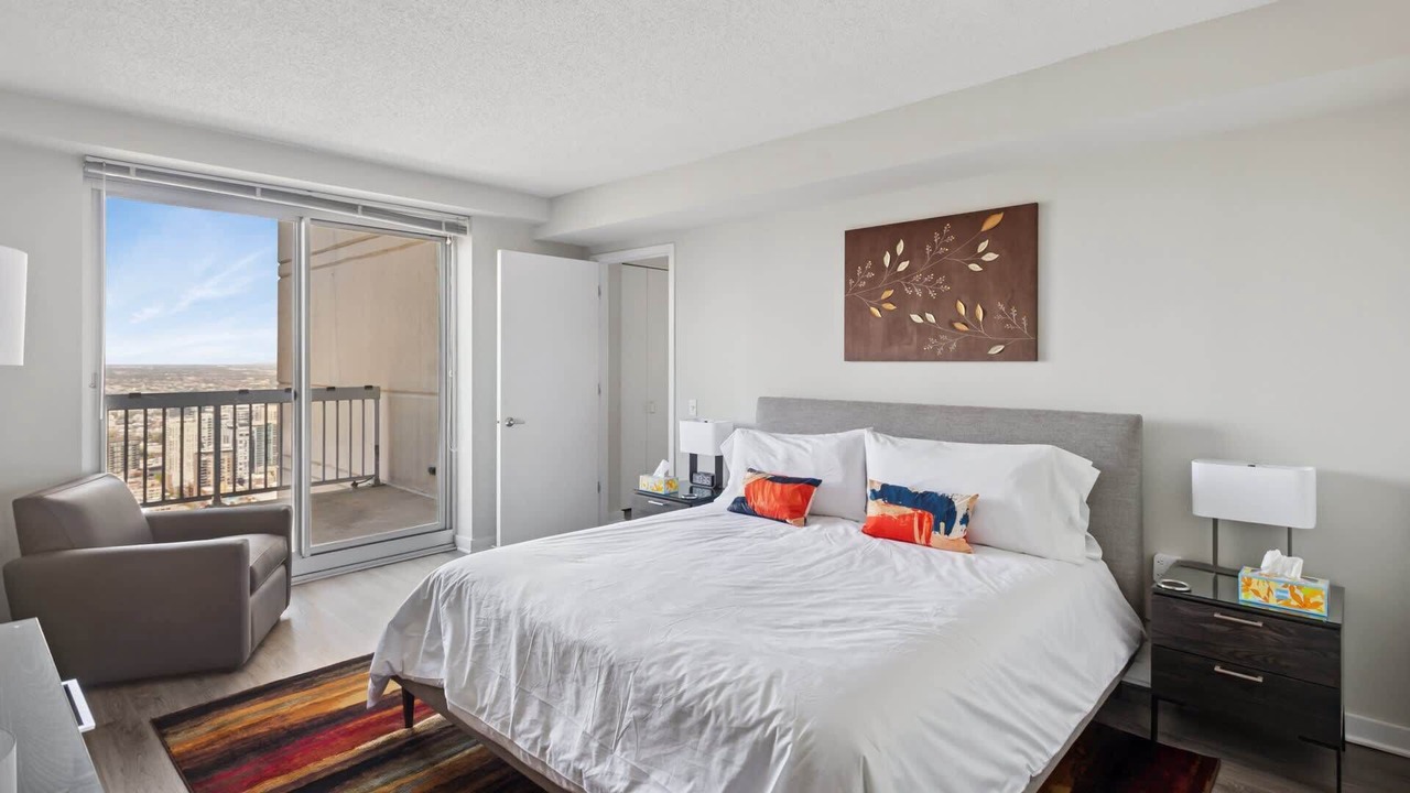 Photo of Bedroom in Near North Side