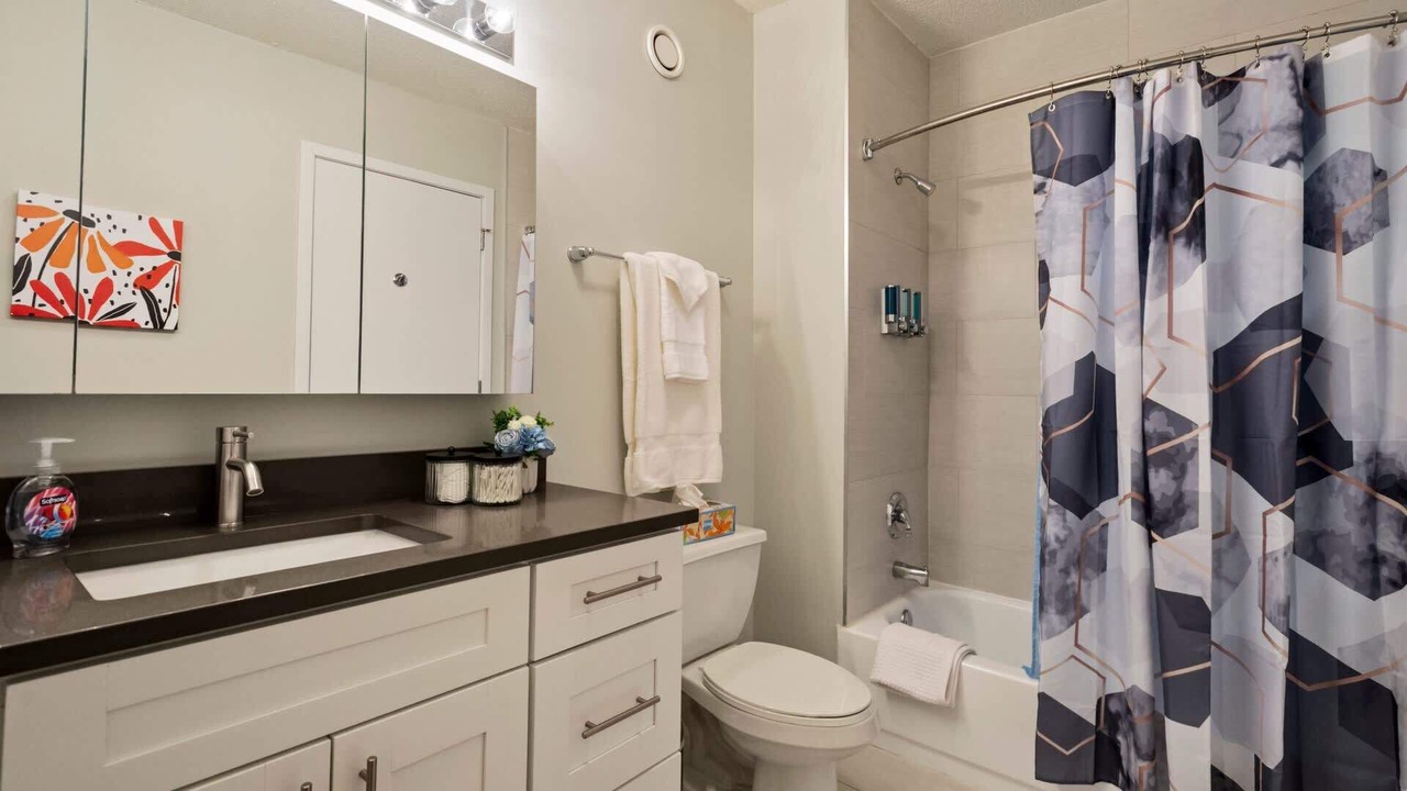 Photo of Bathroom in Near North Side