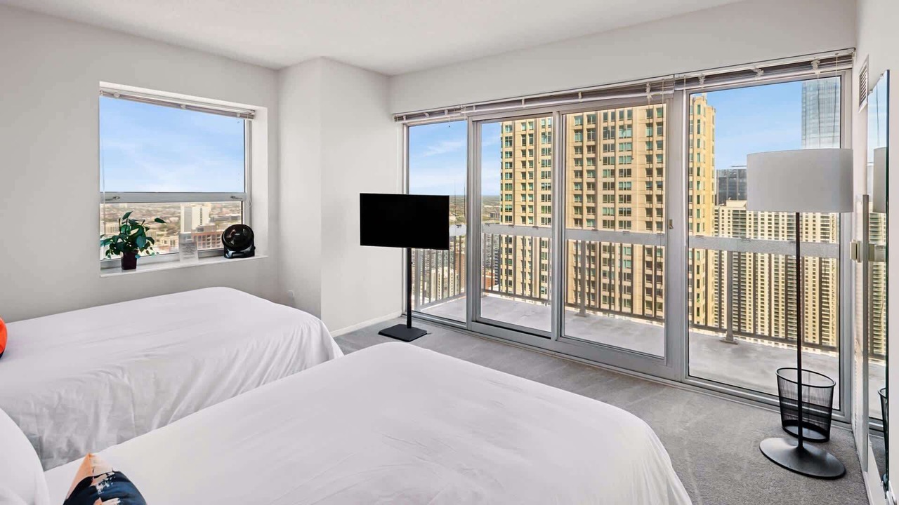Photo of Bedroom in Near North Side
