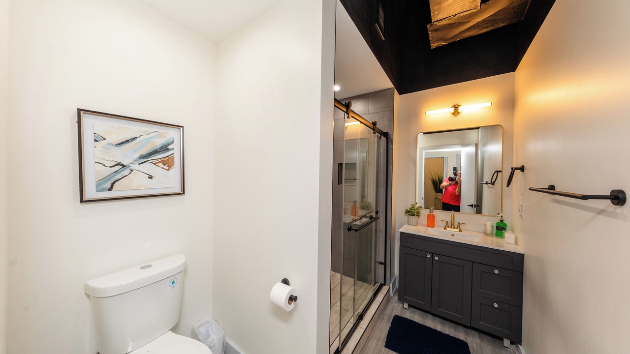 Photo of Bathroom in Near South Side