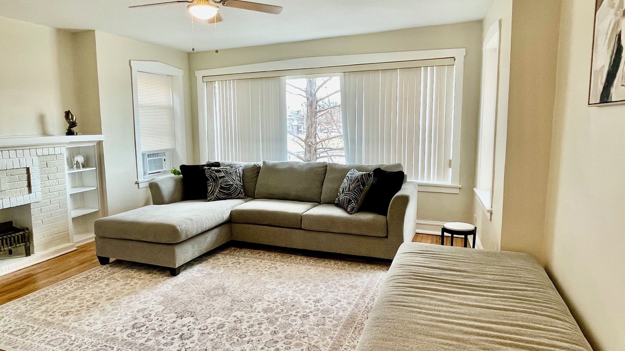 Photo of Livingroom in Oak Park