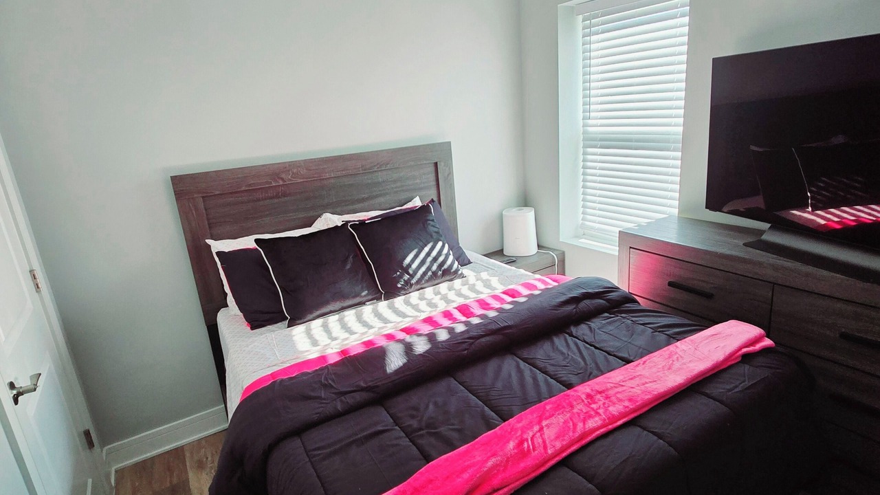 Photo of Bedroom in Greater Grand Crossing