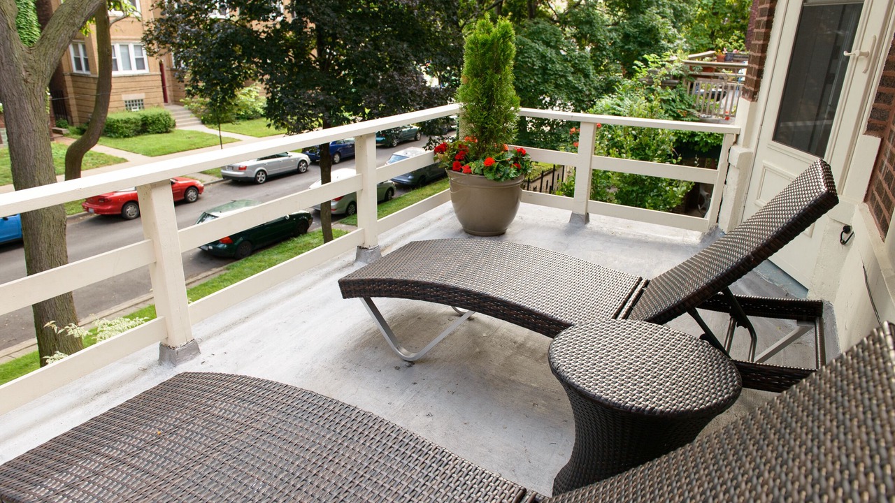 Photo of Patio Balcony in Rogers Park