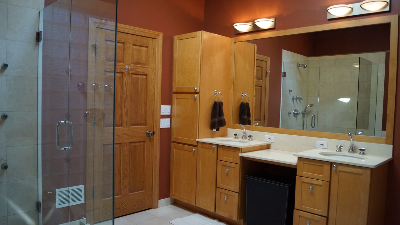 Photo of Bathroom in Lincoln Park