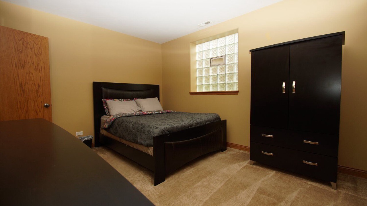 Photo of Bedroom in Lincoln Park