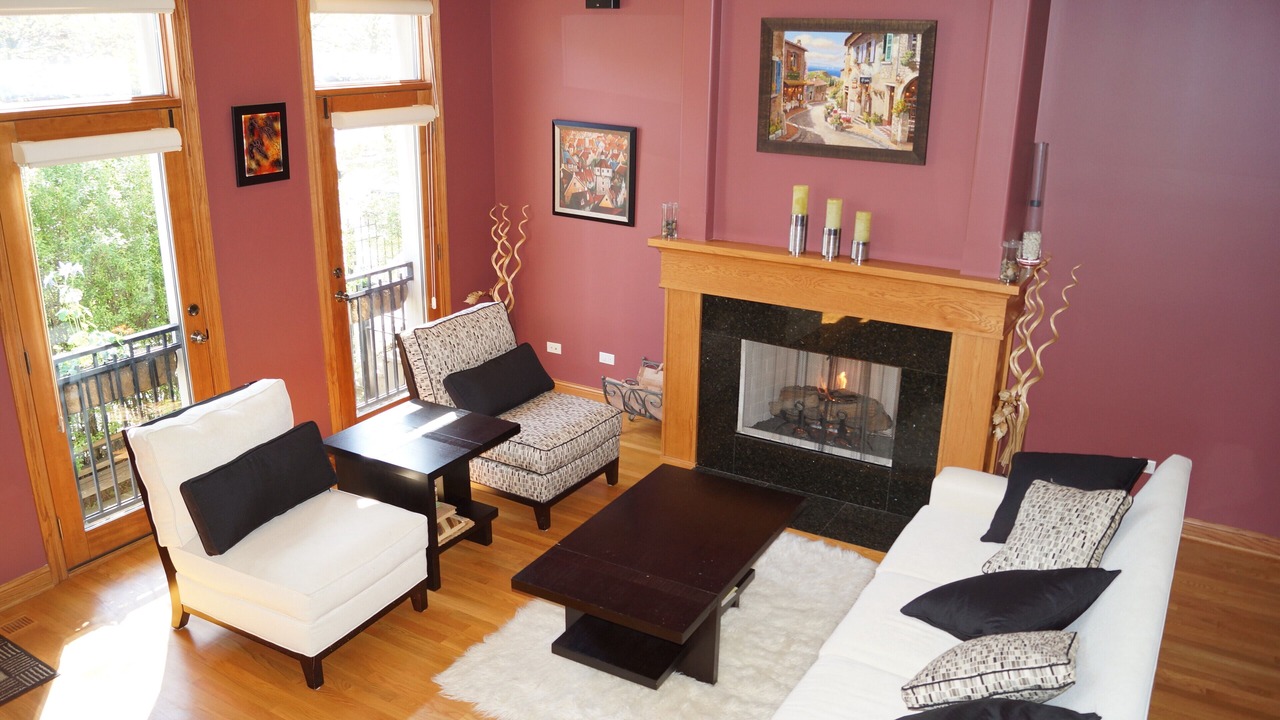 Photo of Livingroom in Lincoln Park