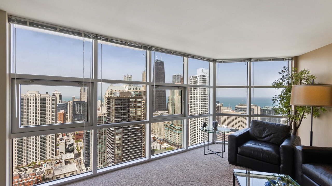 Photo of Livingroom in Downtown Chicago