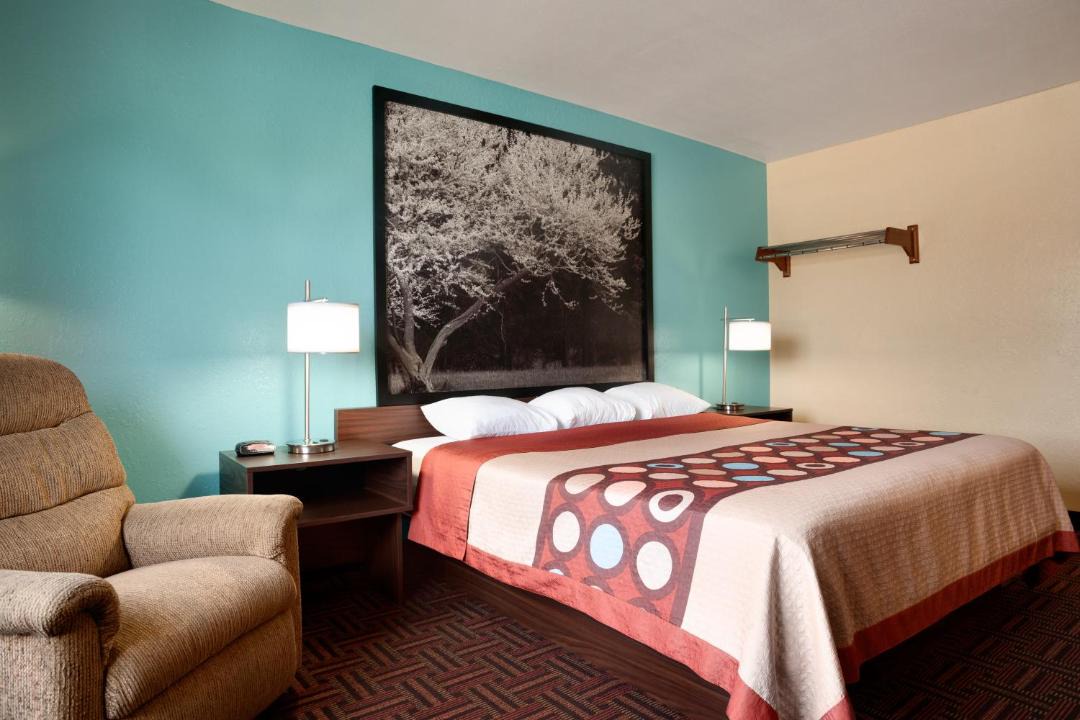 Photo of Bedroom in Effingham