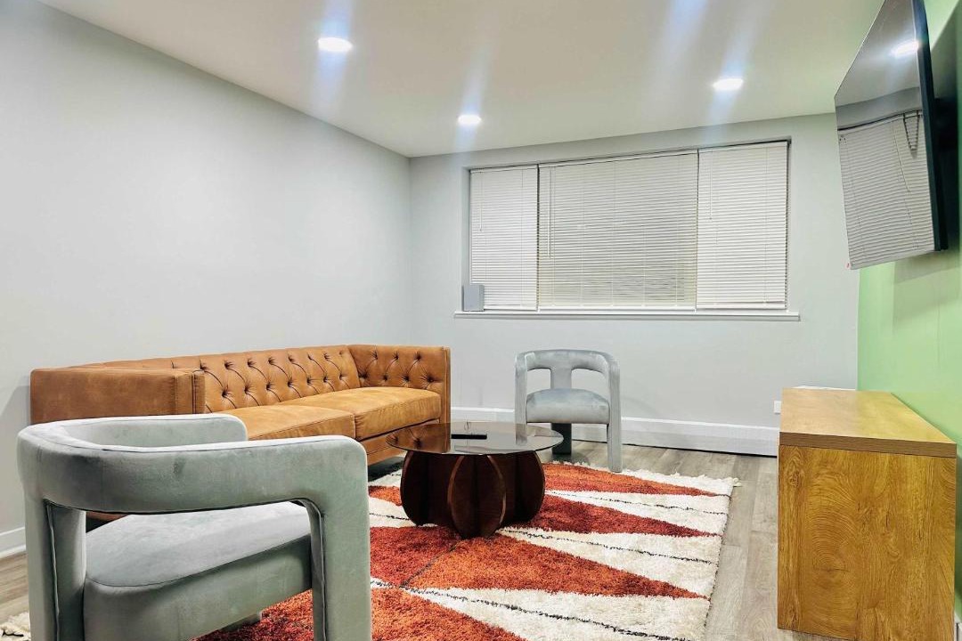 Photo of Livingroom in Lake View East
