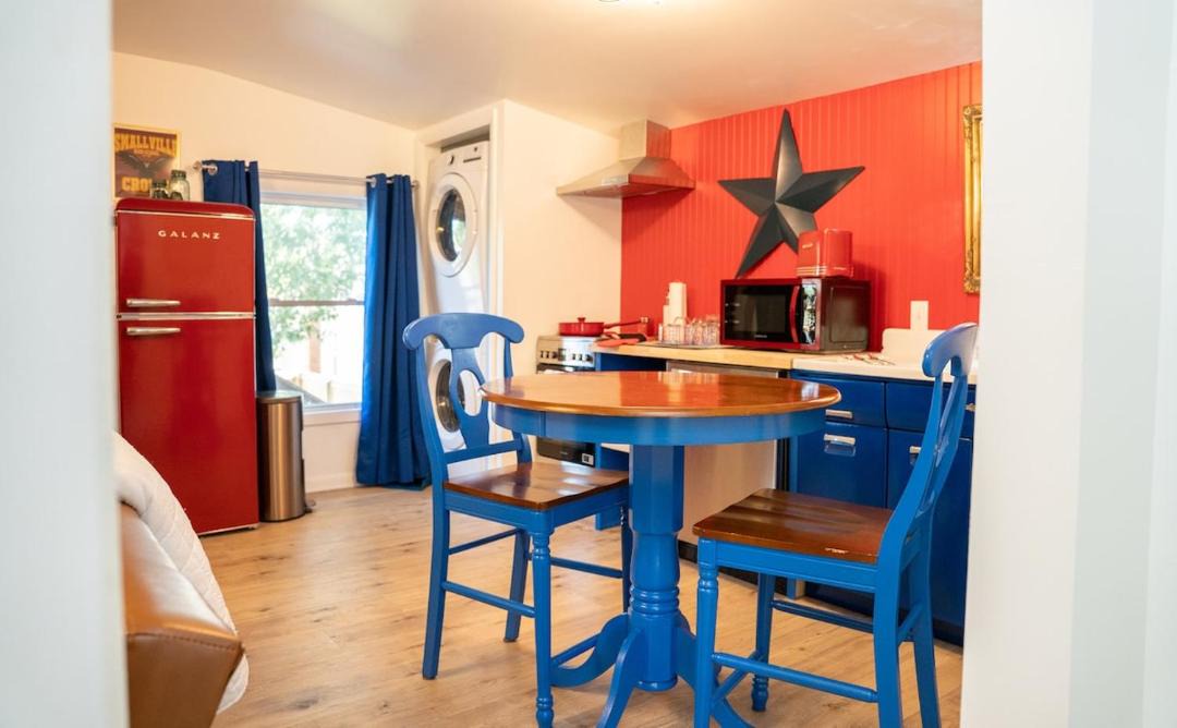Photo of Kitchen in Metropolis