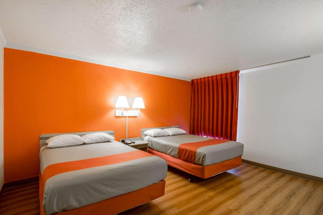 Photo of Bedroom in Waukegan