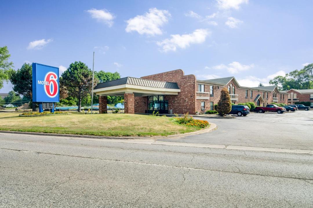 Photo of Buildings in Waukegan