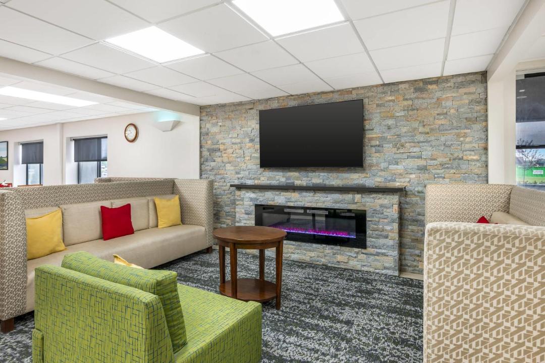 Photo of Livingroom in Champaign