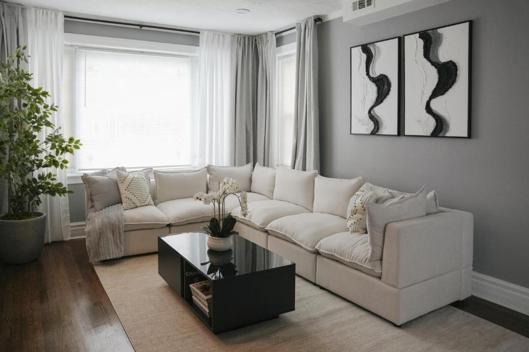 Photo of Livingroom in Belmont Cragin