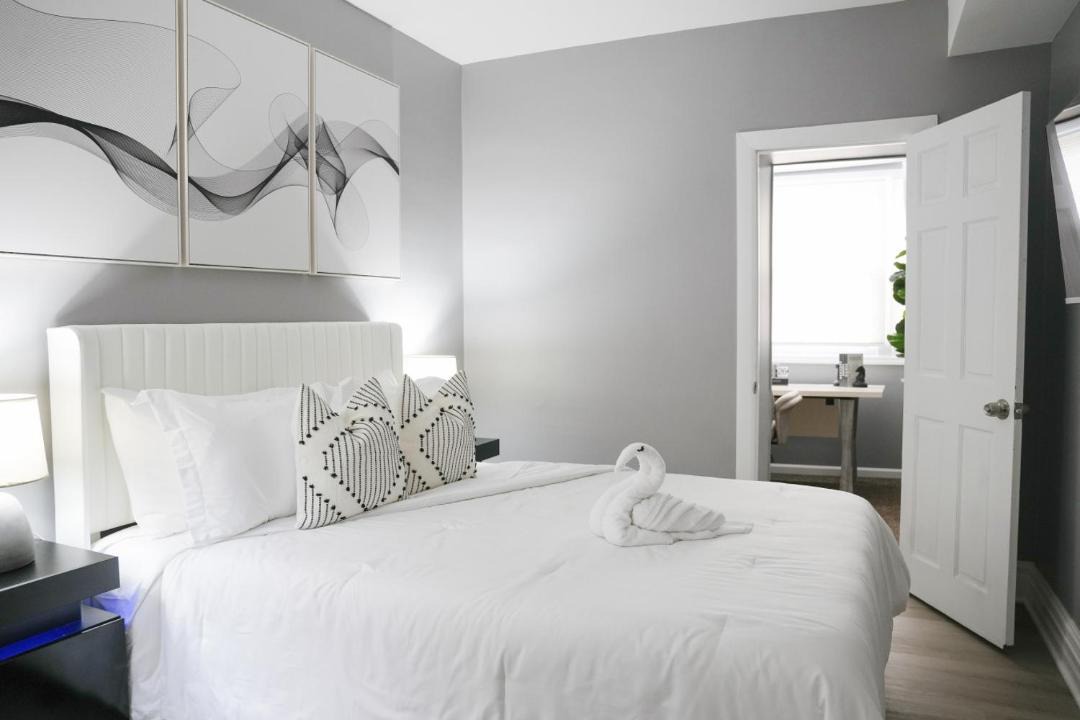 Photo of Bedroom in Belmont Cragin