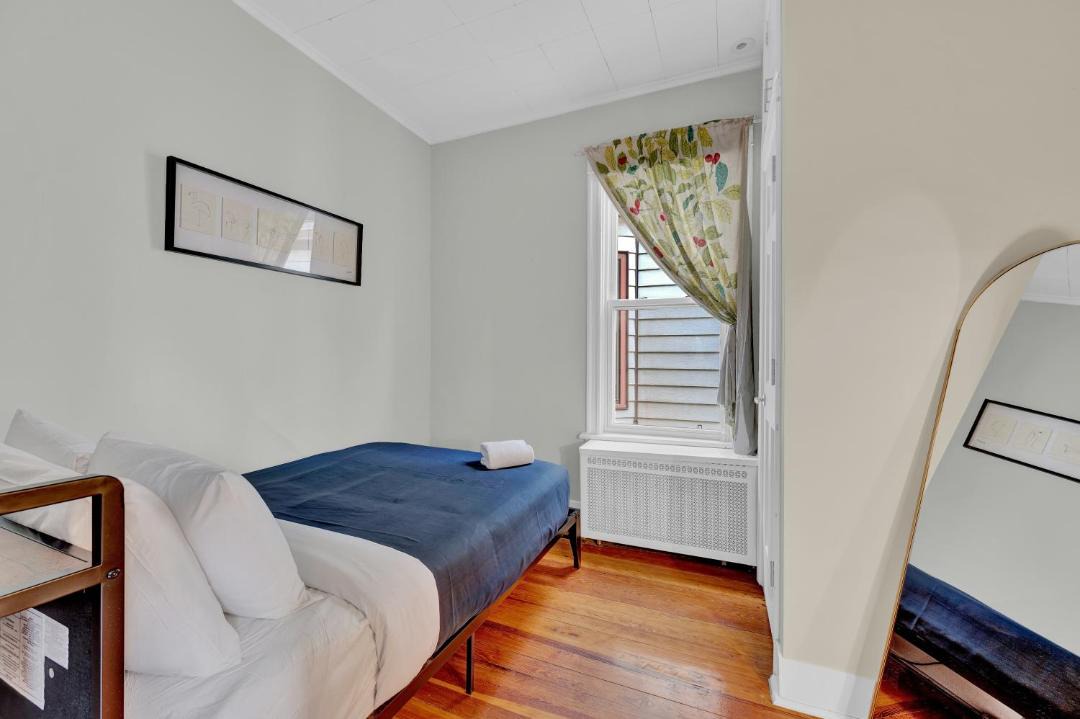 Photo of Bedroom in Andersonville