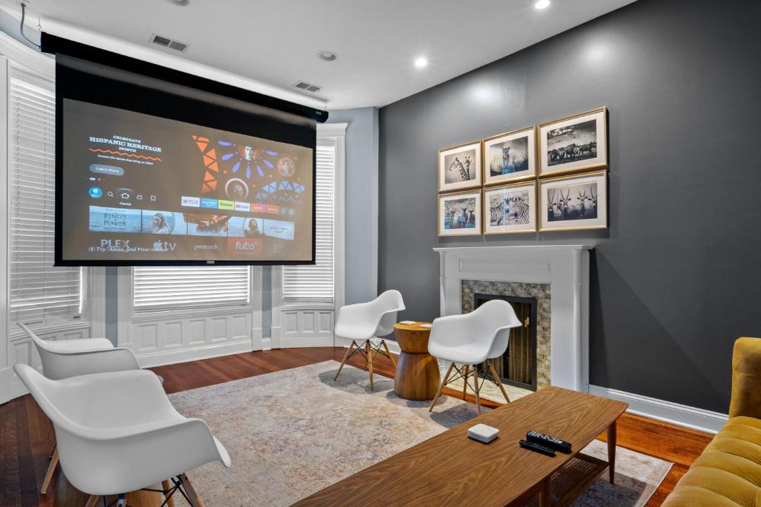 Photo of Livingroom in Sheffield and DePaul