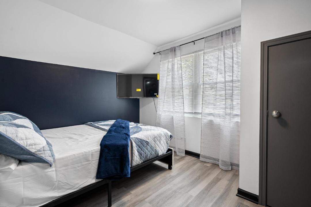 Photo of Bedroom in North Chicago