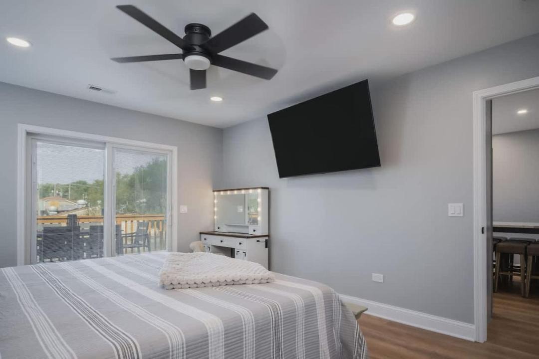 Photo of Bedroom in Fox Lake