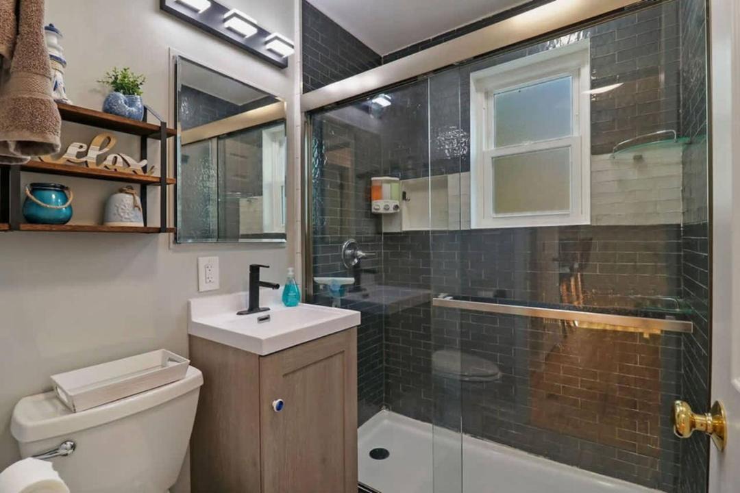 Photo of Bathroom in Fox Lake