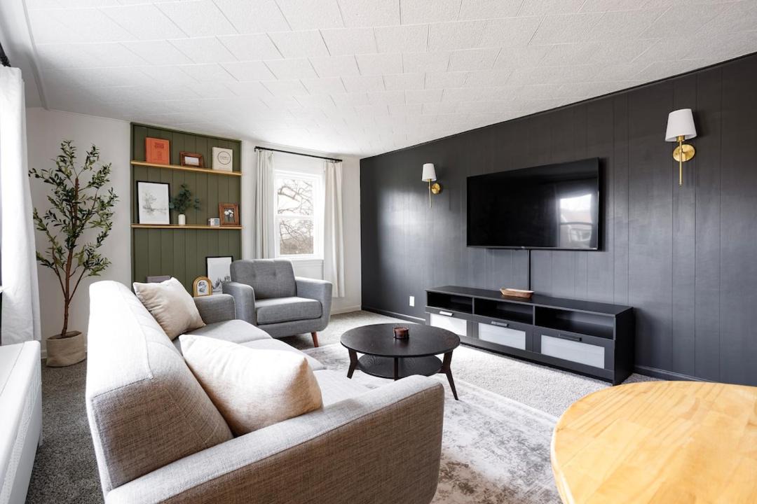 Photo of Livingroom in Lockport