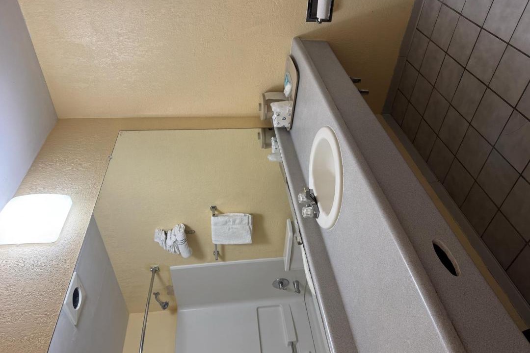Photo of Bathroom in Winthrop Harbor