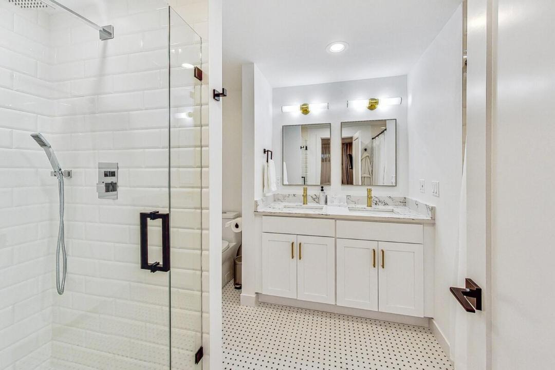 Photo of Bathroom in Park West