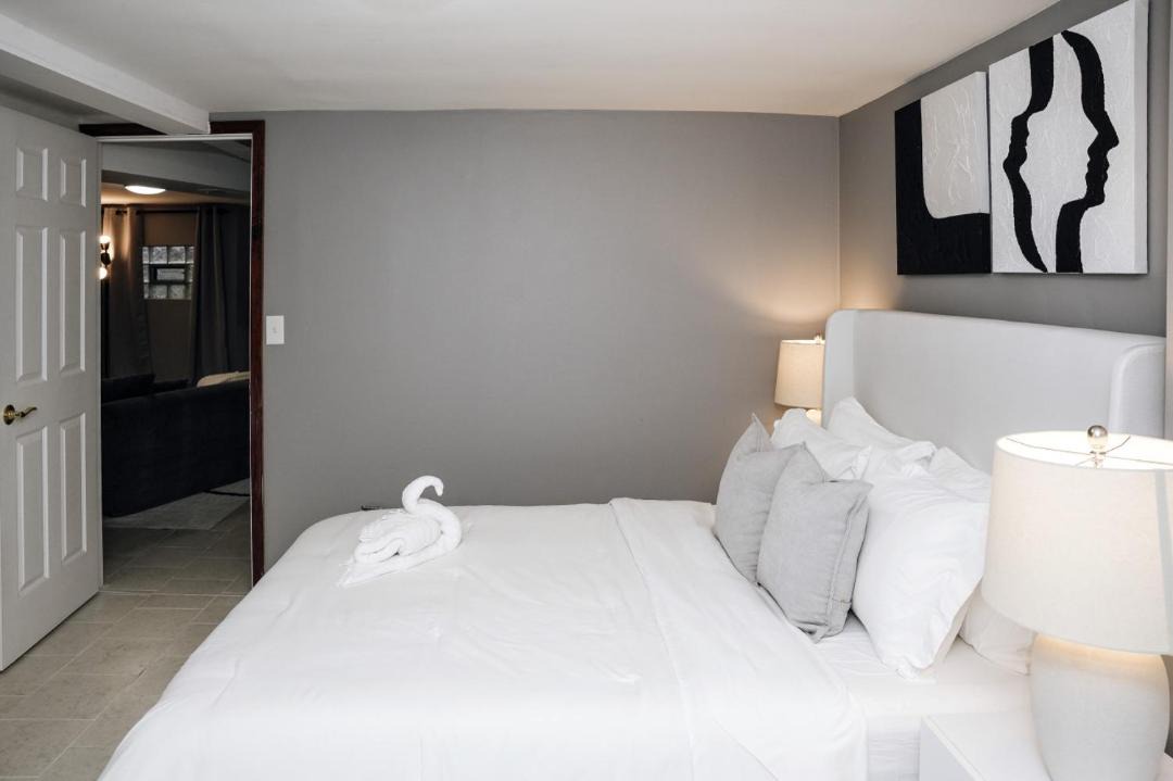 Photo of Bedroom in Belmont Cragin