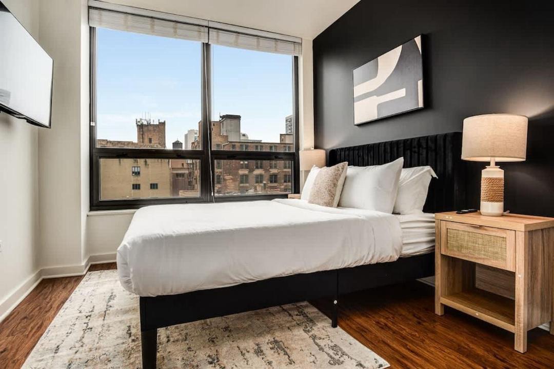Photo of Bedroom in Near North Side