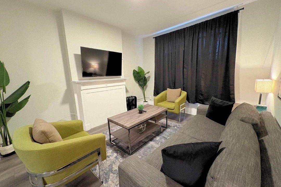 Photo of Livingroom in Sheffield and DePaul
