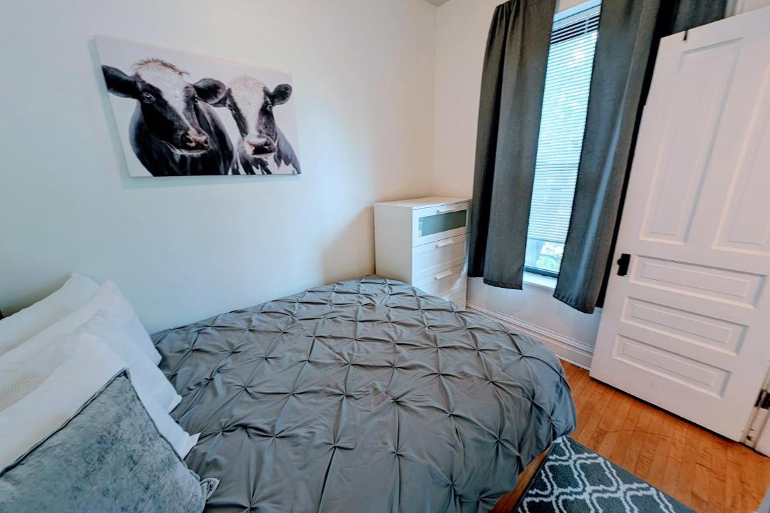 Photo of Bedroom in Roscoe Village