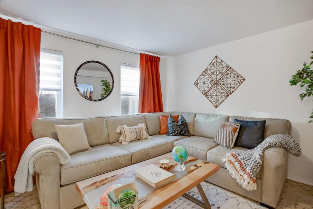 Photo of Livingroom in Noble Square
