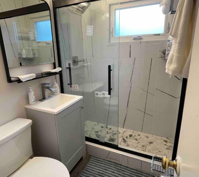 Photo of Bathroom in Des Plaines