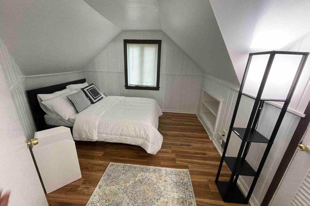 Photo of Bedroom in Des Plaines