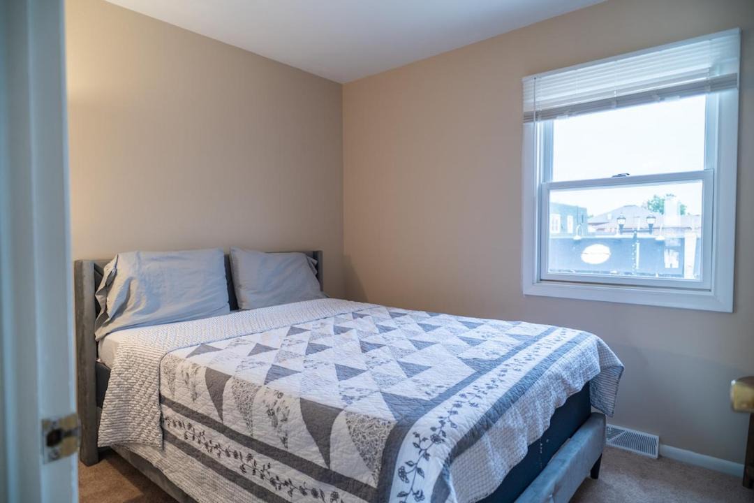 Photo of Bedroom in Mundelein