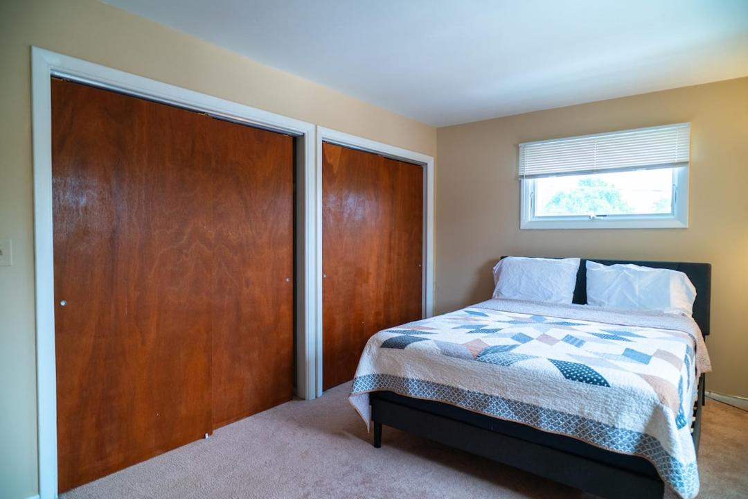 Photo of Bedroom in Mundelein