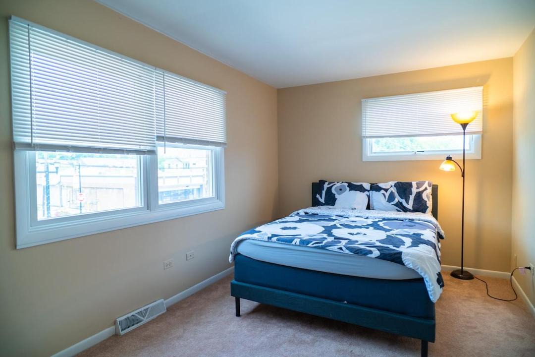 Photo of Bedroom in Mundelein